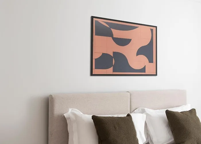 Cove Minshull Street