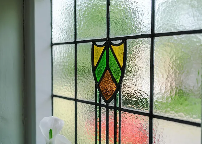 3 Bedroom In Prestwich 15 Mins From Centre Garden Free Parking Superfast Wifi Netflix Semesterbostad Manchester