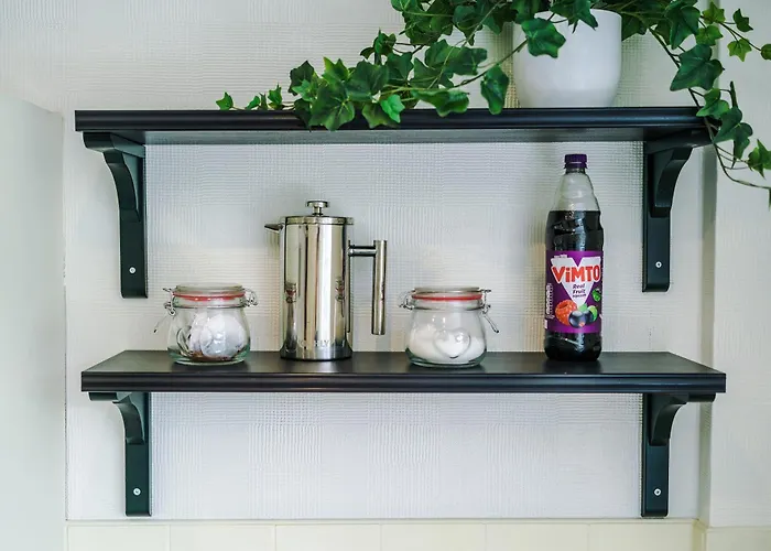 Semesterbostad 3 Bedroom In Prestwich 15 Mins From Centre Garden Free Parking Superfast Wifi Netflix Manchester