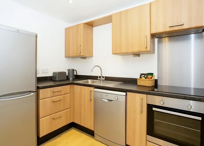 Stylish Stay! Park And Walk Anywhere 아파트 *