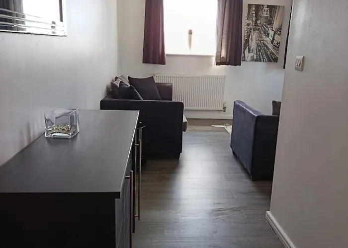 Apartamento Stylish Spacious 2 Bed Balcony Nr Stadium