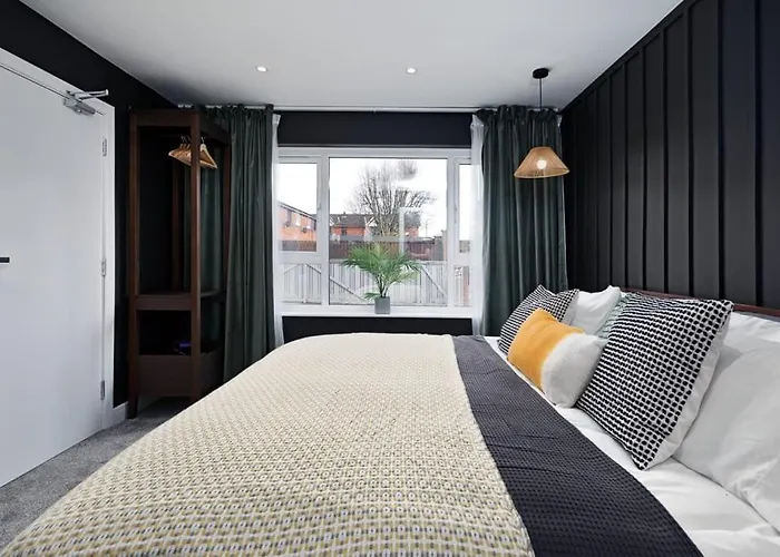 Free Parking The Quays- Sleeps 8 By Genesis Living Manchester