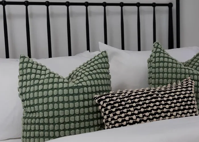 Free Parking The Quays- Sleeps 8 By Genesis Living *