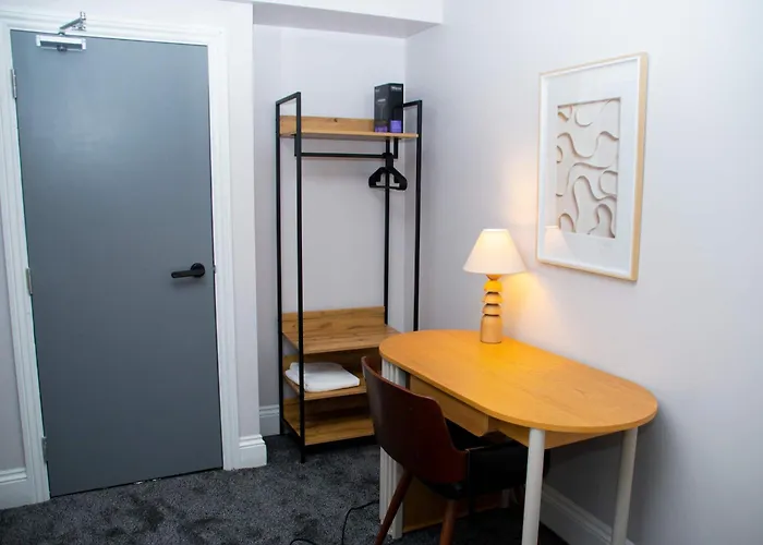 Hébergement de vacances Sleeps 14 The Old Trafford Family Zen By Genesis Living Manchester