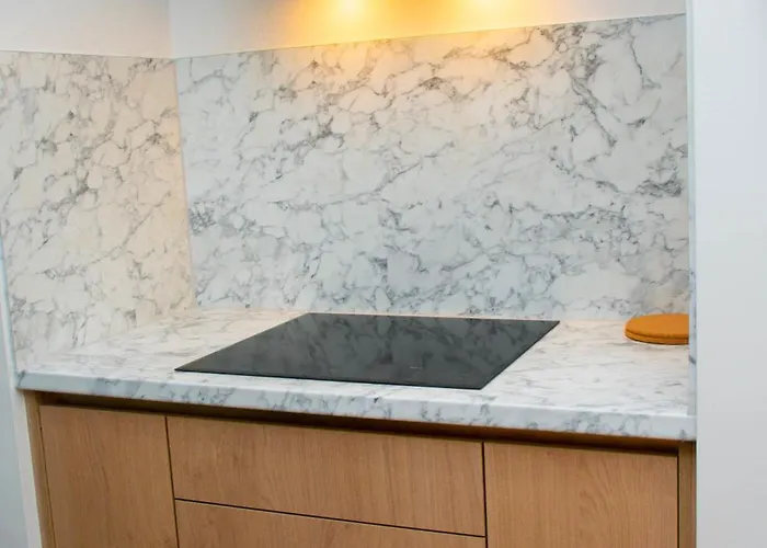 Sleeps 14 The Old Trafford Family Zen By Genesis Living Manchester