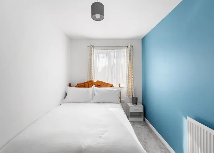 別荘 Spacious 4-bed Near Links *