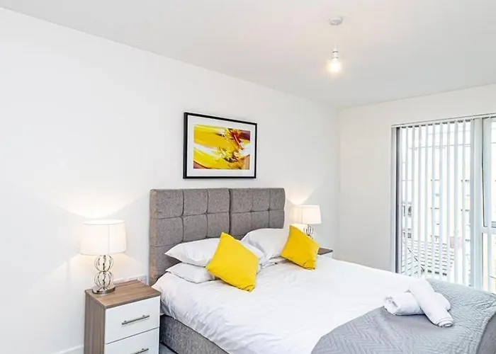 Morden 2br With Views Daire Manchester