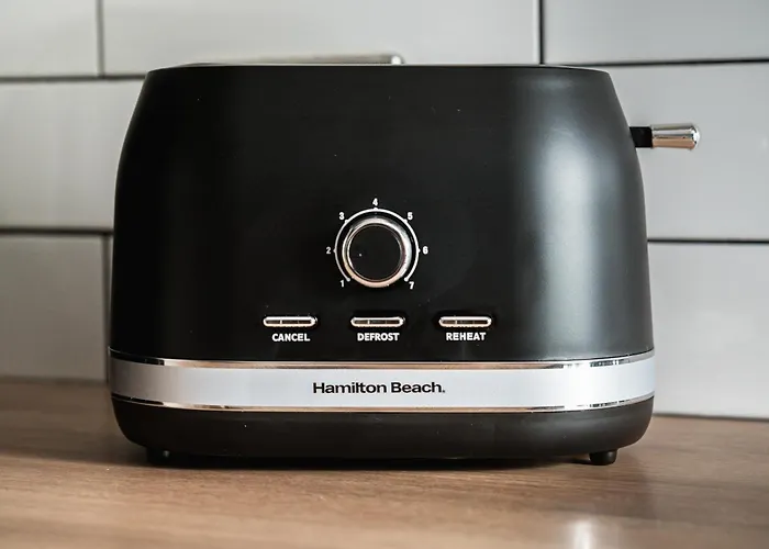 Modern 2 Bedroom House With Parking Ferienhaus *