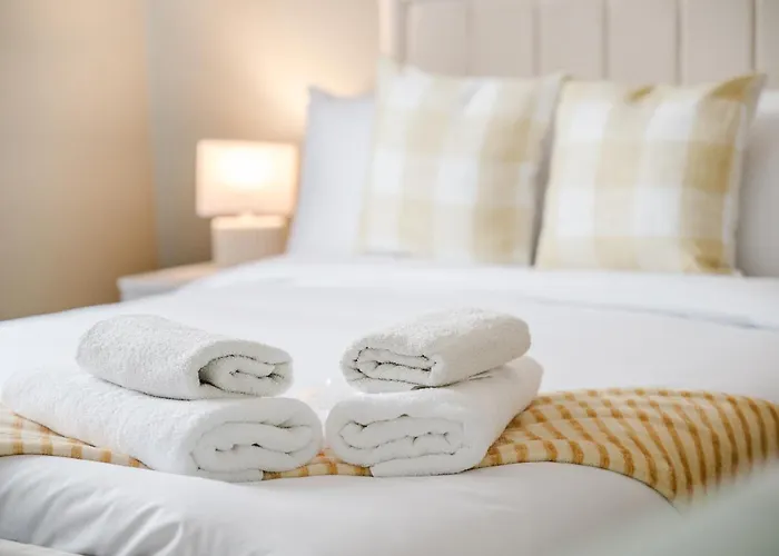 Holiday home Modern 2 Bedroom House With Parking Manchester