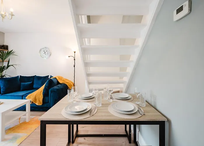 Ferienhaus Modern 2 Bedroom House With Parking Manchester