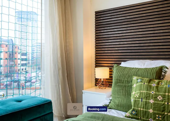 Salford Centre Flat By Paul & Malin Short Term Agency Mediacityuk & Stadium Nearby Manchester