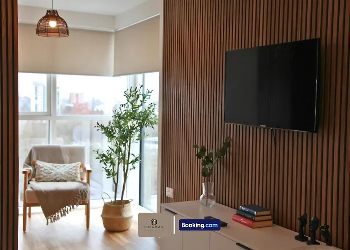 3 Bedroom By Paul & Malin Short Lets & Serviced Stretford With Gym Access Apartmán Manchester