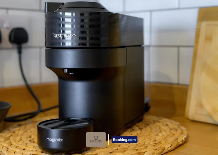 2br Flat By Paul & Malin Short Lets & Serviced Salford Apartment Manchester