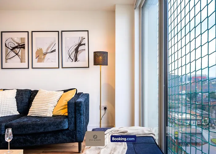 Hotel-Quality Flat By Paul & Malin Properties Short Term Rental Salford With Great City Access Lägenhet Manchester