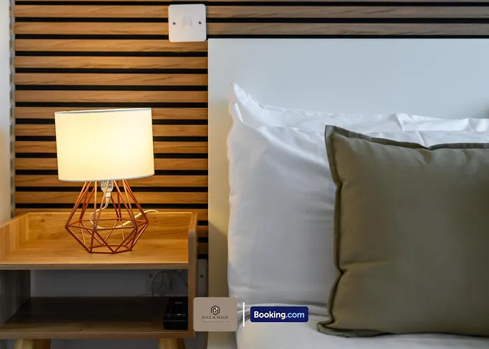 Apartment 2br Flat By Paul & Malin Short Lets & Serviced Salford Manchester