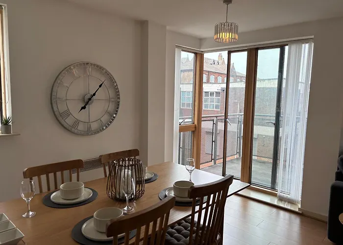 Lux 2bed Centre And Ao Arena Free Parking Modern Apartament