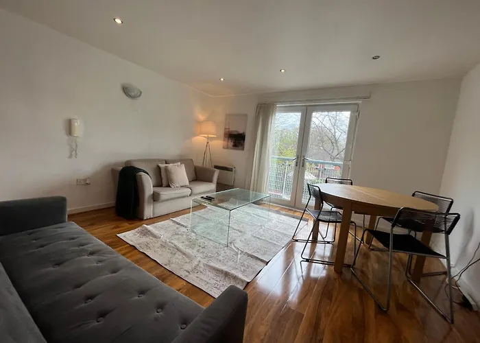 Cosy 2 Bedroom In アパート