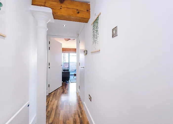 Mcr 2br 2ba, Parking, Wifi, Full Kitchen * Mánchester