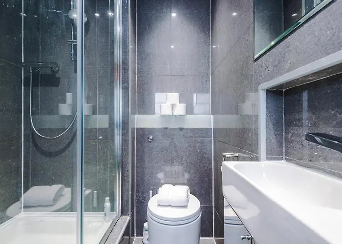 아파트 Mcr 2br 2ba, Parking, Wifi, Full Kitchen *