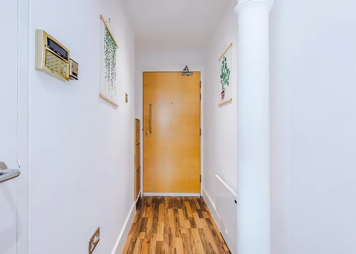 Apartamento Mcr 2br 2ba, Parking, Wifi, Full Kitchen *