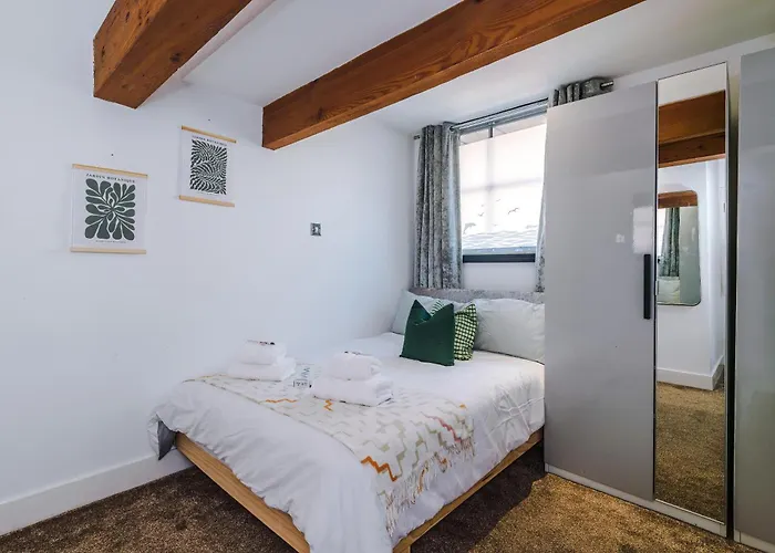 아파트 Mcr 2br 2ba, Parking, Wifi, Full Kitchen *