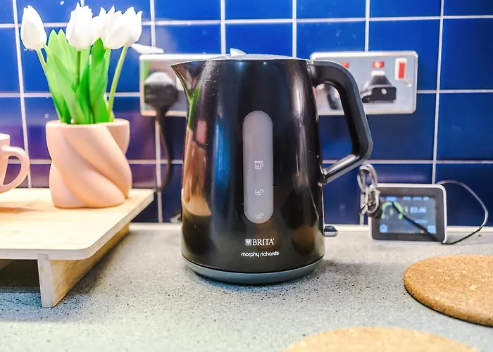 Mcr 2br 2ba, Parking, Wifi, Full Kitchen * Mánchester