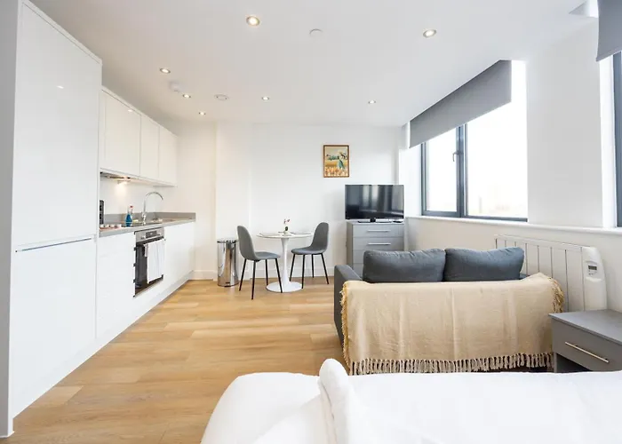 Modern Near Old Trafford Stadium شقة