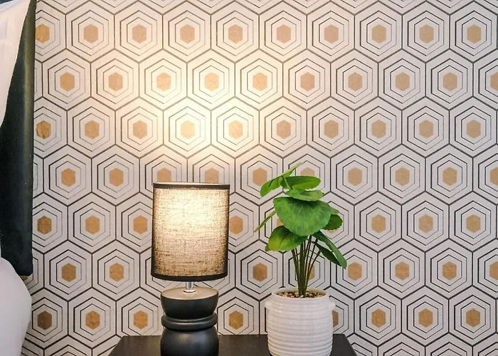 Сasa de vacaciones Spacious 2-Bed Home 5Mins To Co-Op Live & Etihad Campus W Free Parking