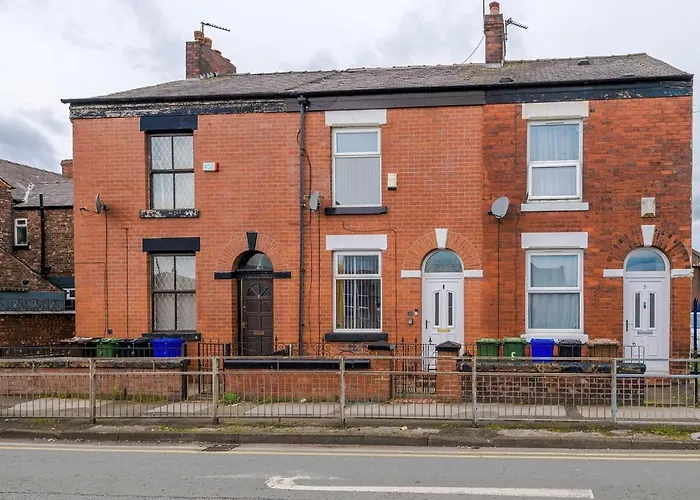 Spacious 2-Bed Home 5Mins To Co-Op Live & Etihad Campus W Free Parking Сasa de vacaciones *