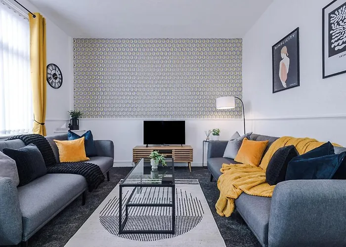 Сasa de vacaciones Spacious 2-Bed Home 5Mins To Co-Op Live & Etihad Campus W Free Parking Mánchester