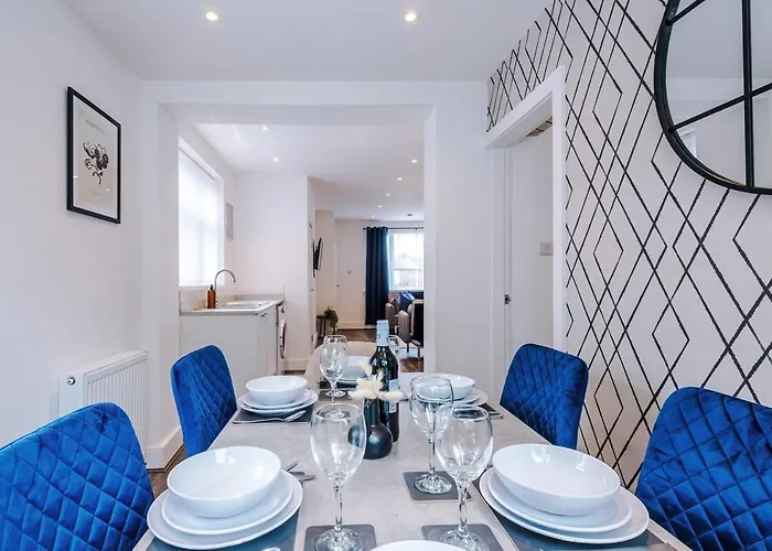 3br Fully-equipped House With Free Wifi & Parking * Manchester