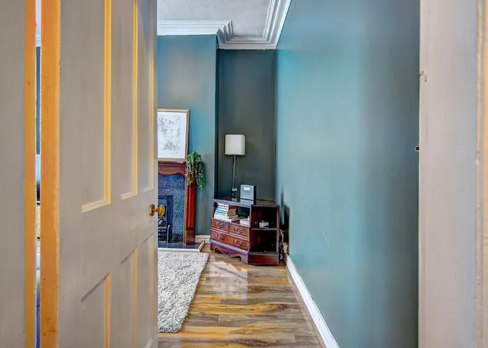 펜션 Pass The Keys Modern Two Bedroom By Levenshulme Station 맨체스터