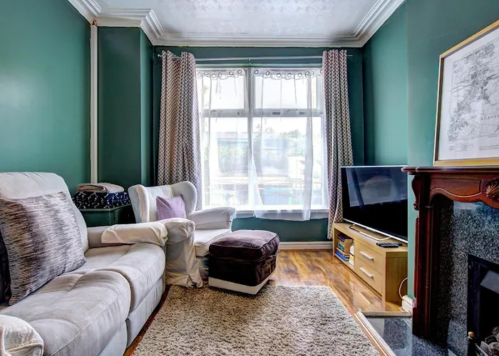 Pass The Keys Modern Two Bedroom By Levenshulme Station 펜션