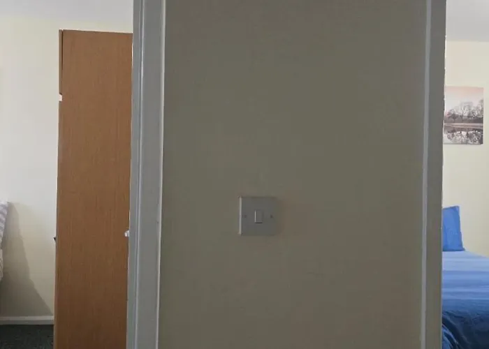 Appartement Residential Within Easy Reach Of Town *