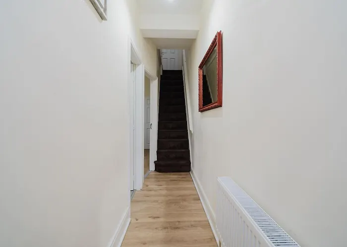 Stylish 3 Bedroom House 20 - Free Parking * Manchester