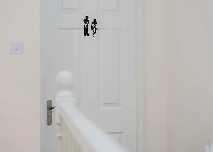 Apartament Entire 3 Bedroom House, Salford 20