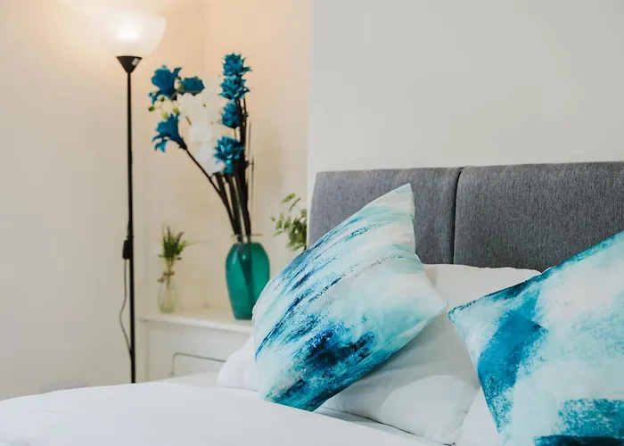 Stylish 3 Bedroom House 20 - Free Parking * Manchester