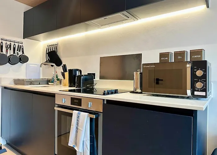 Cute 1 Bed Duplex With Balcony 맨체스터