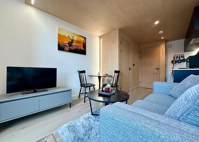 Cute 1 Bed Duplex With Balcony 아파트