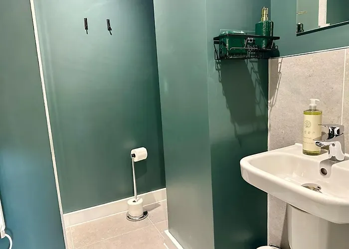 Cute 1 Bed Duplex With Balcony 아파트