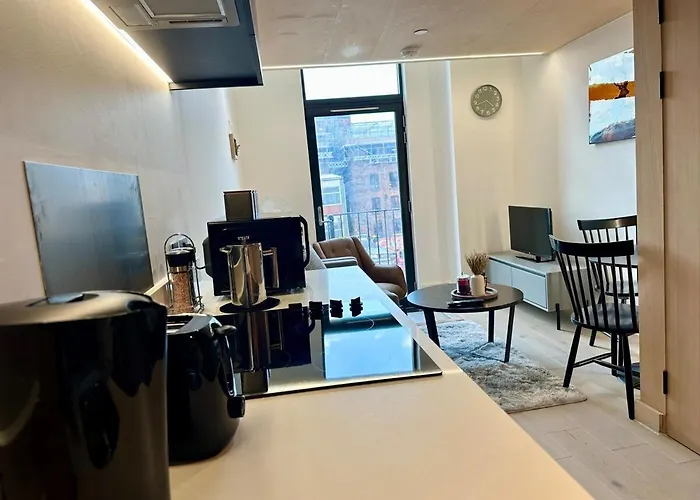 Cute 1 Bed Duplex With Balcony Apartament