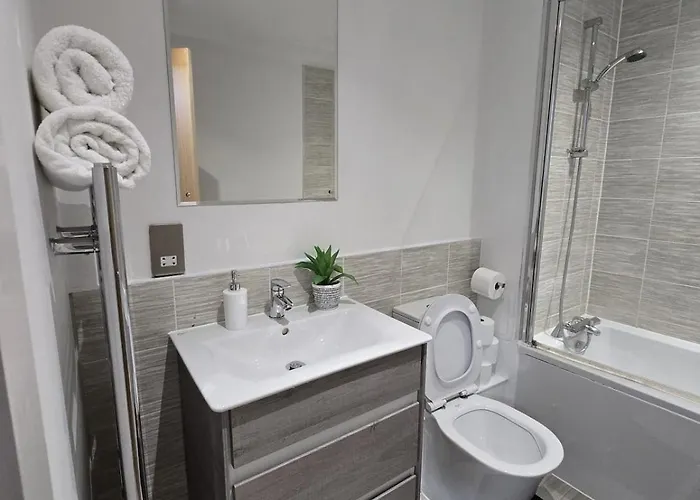 Mega9 Luxury 2bedrooms - 2baths, 2toilets Appartamento Manchester