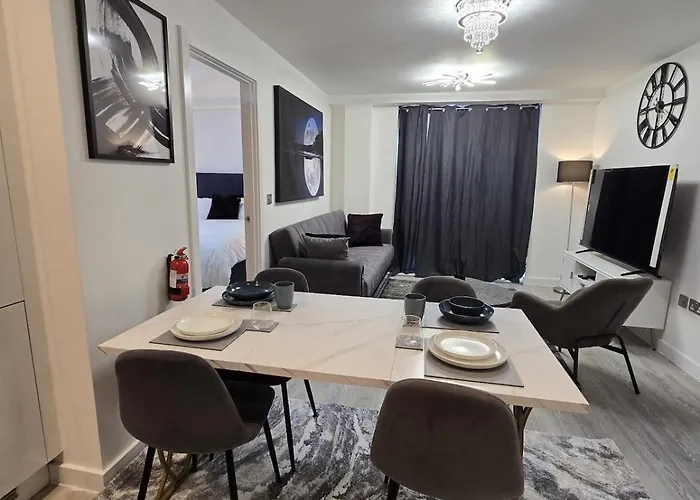 Mega9 Luxury 2bedrooms - 2baths, 2toilets * 맨체스터