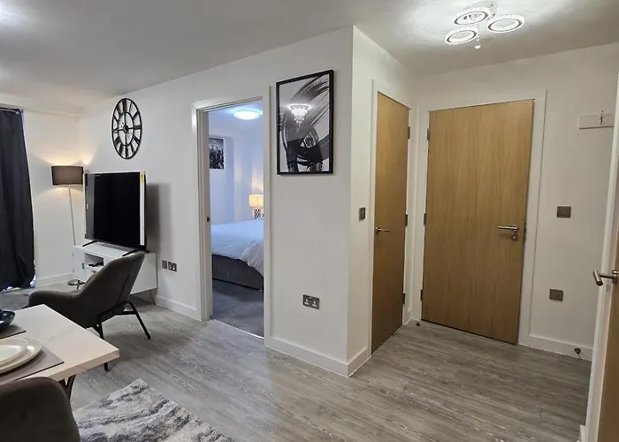 Mega9 Luxury 2bedrooms - 2baths, 2toilets