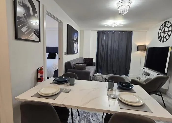 Mega9 Luxury 2bedrooms - 2baths, 2toilets * 맨체스터