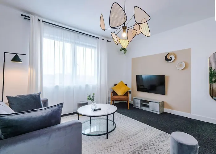 Modern Sleeps 4&free Parking