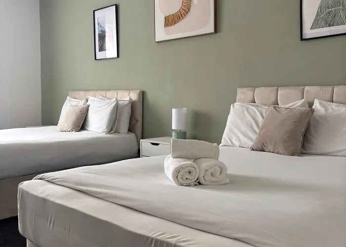 Media Sleeps 4 Free Parking 아파트