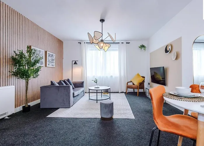 Modern Sleeps 4&free Parking