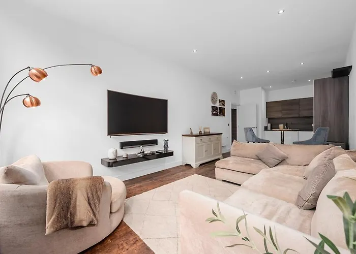 아파트 Two Bedroom By Brookland Serviced Short Lets With Free Wifi