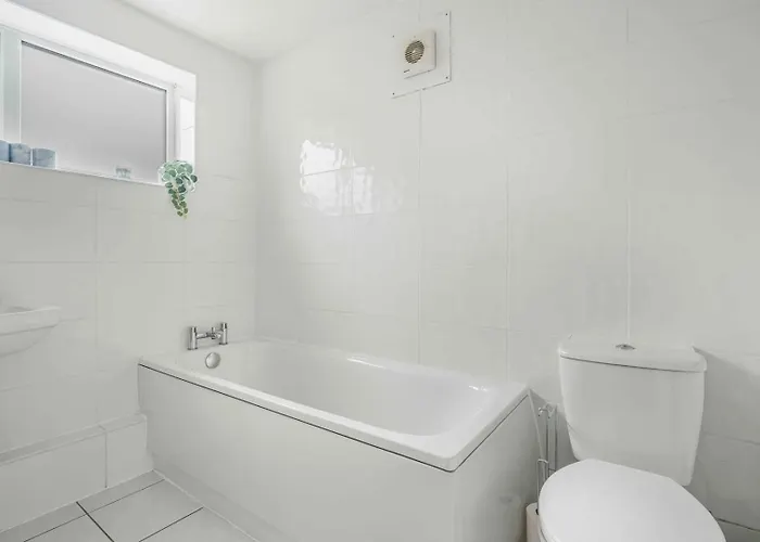 Guestready - Charming In Vibrant Levenshulme 4* Manchester